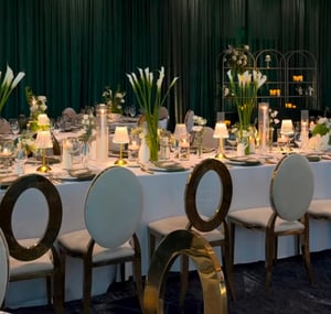 Image of 20 stems Fresh calla lily in clear vase 