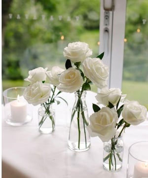 Image of Small fresh flowers arrangements 