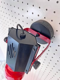 Image 5 of APLIQUE METÁLICO ROJO Y NEGRO, AÑOS 80