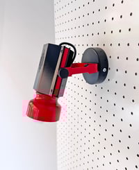 Image 2 of APLIQUE METÁLICO ROJO Y NEGRO, AÑOS 80