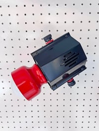 Image 4 of APLIQUE METÁLICO ROJO Y NEGRO, AÑOS 80