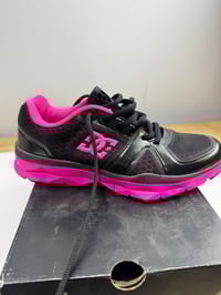 Image 4 of Vintage DC ultimate trainer  size 6