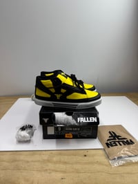 Image 2 of VIntage Fallen Rising Sun size 9