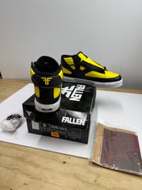 Image 3 of VIntage Fallen Rising Sun size 9