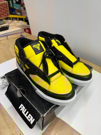 Image 8 of VIntage Fallen Rising Sun size 9