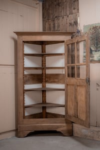 Image 11 of Le vaisselier d'angle