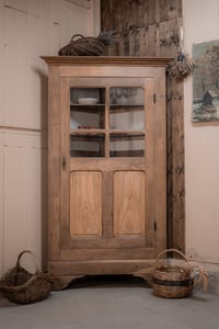Image 5 of Le vaisselier d'angle
