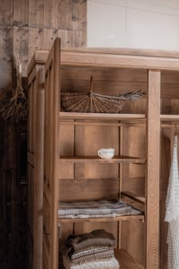 Image 18 of Armoire en chêne