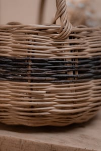Image 6 of Panier en osier rond