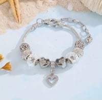A Silver Fashion Heart Bracelet 