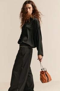 Image 3 of Bombonera Ambre Naranja