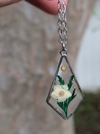 Image 2 of Elegant White Narcissus Flower Necklace