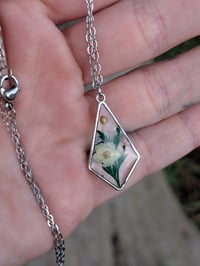 Image 3 of Elegant White Narcissus Flower Necklace