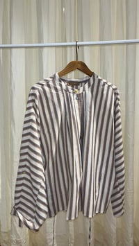 Image 1 of Blusa Celesta Beige 