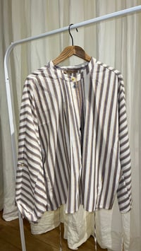 Image 2 of Blusa Celesta Beige 