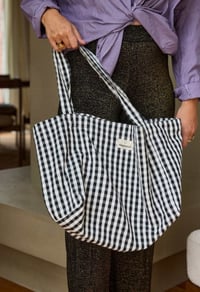 Image 1 of Bolso Vichy Negro