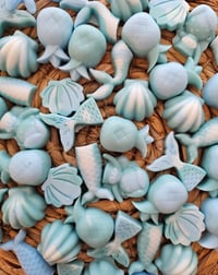 Image 3 of Hot Girl Summer - A Rocky Top Wax Works exclusive custom houseblend fragrance 