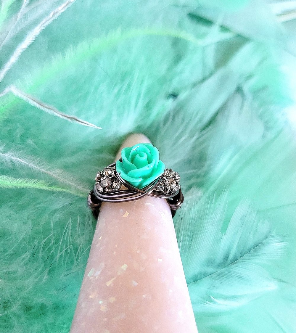 Image of Green Rose Wire Wrapped Ring
