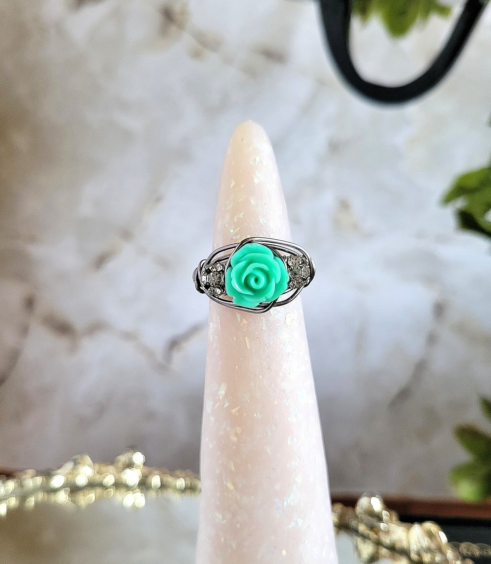 Image of Green Rose Wire Wrapped Ring