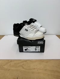 Image 4 of Vintage DVS squadron size 9