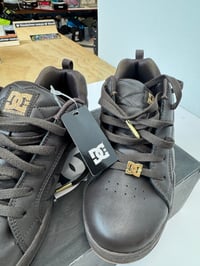 Image 5 of Vintage DC women’s size 9