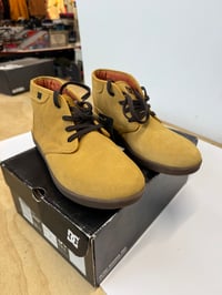 Image 5 of Vintage DC village high size 9.5