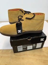 Image 7 of Vintage DC village high size 9.5