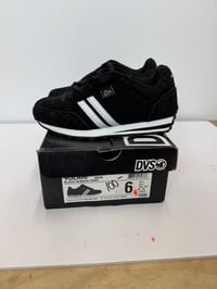 Image 2 of Vintage DVS Volari size 6