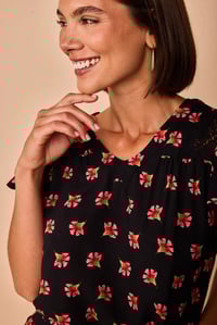 Image 1 of Camisa Armintza negra