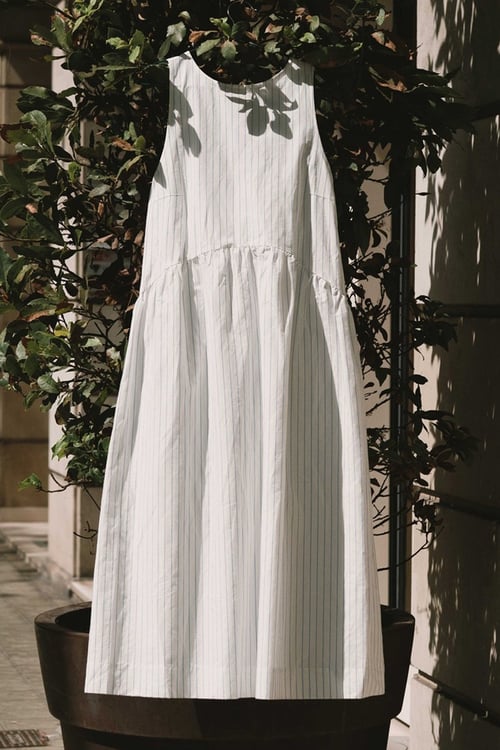 Image of 3-Vestido low back striped