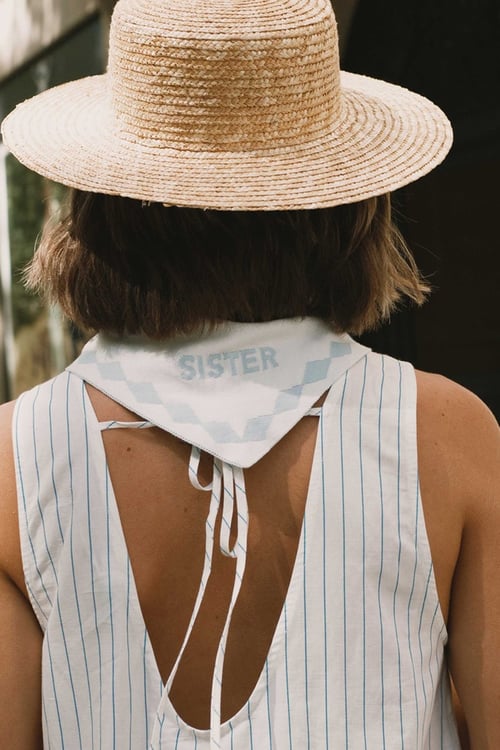 Image of 3-Vestido low back striped