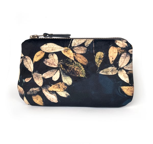 Image of Loch leaf, printed velvet zipper bag