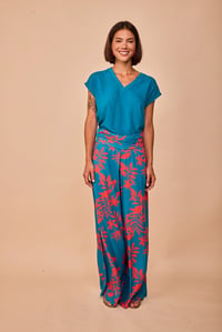 Image 3 of Pantalón Berria hojas