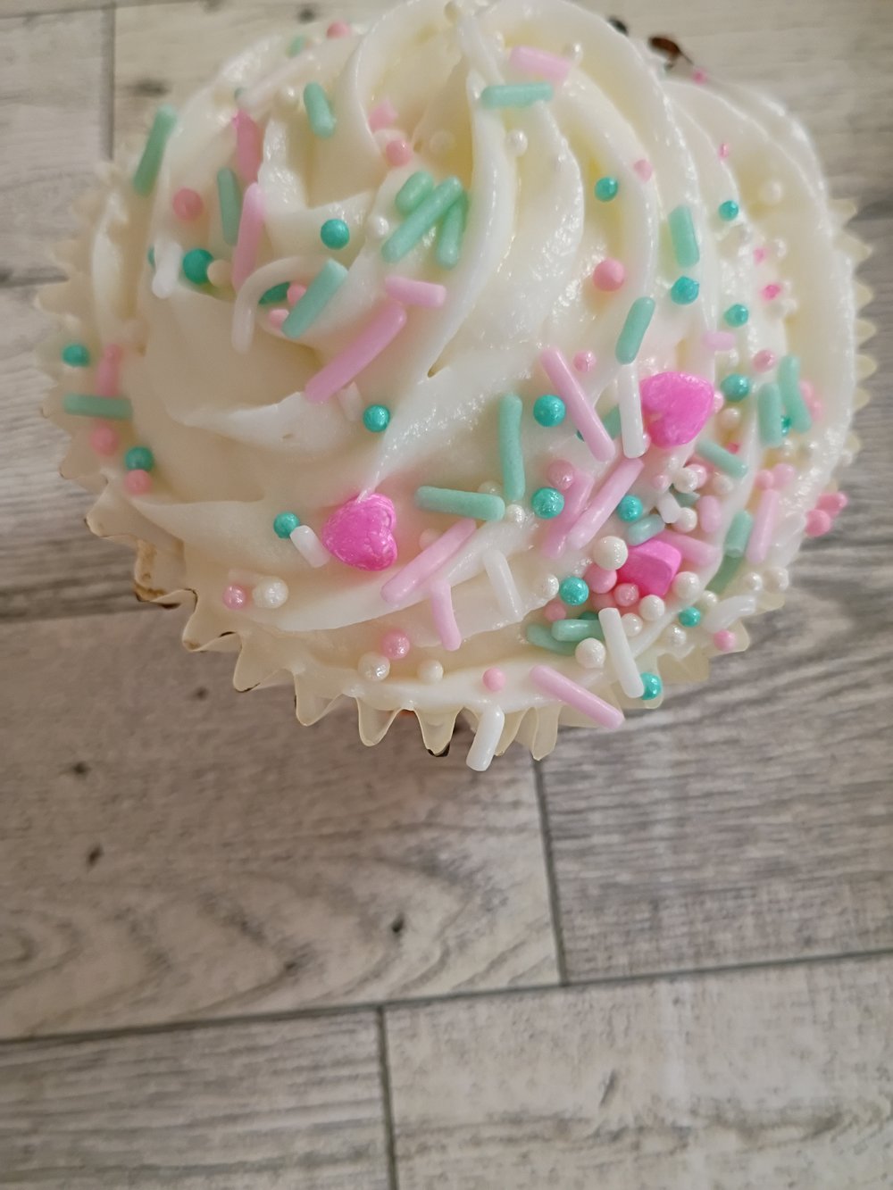 Image of Vanilla cupcake 