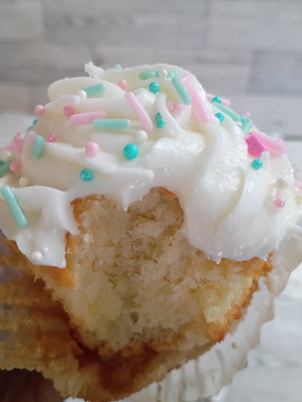 Image of Vanilla cupcake 