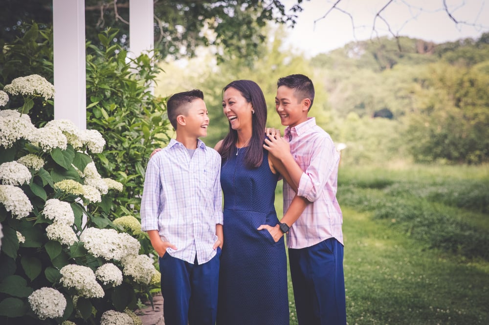 Image of Weekday Daytime Mini Session: You Pick the Location: Mon-Fri 9am-3pm) Use code: FAMILY $150 off
