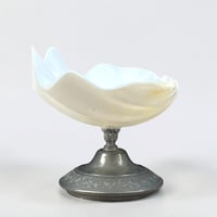 Image 10 of Vide poche en coquillage bénitier ancien Tridacna et pied métal argenté décor de roses 