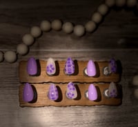 Image 1 of SHORT ALMOND PURPLE BLOOMING ACRYLIC NAILS