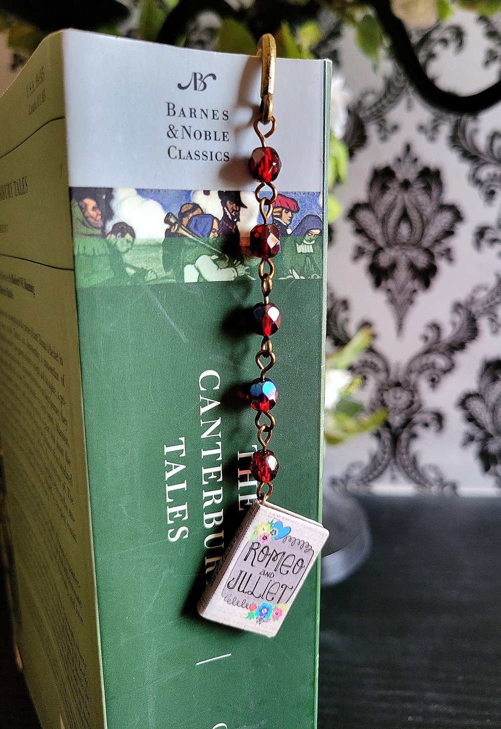 Image of Romeo and Juliet Metal Feather Bookmark