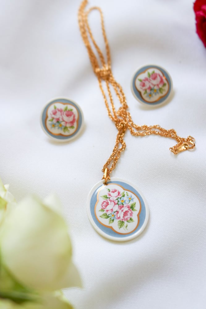 Image of Vintage Avon Springtime Bouquet Earrings and Pendant Set 