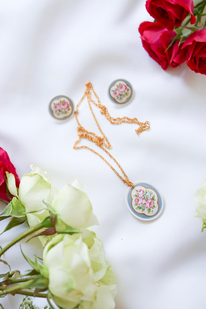 Image of Vintage Avon Springtime Bouquet Earrings and Pendant Set 