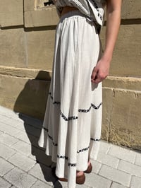 Image 2 of Falda Aella Beige 