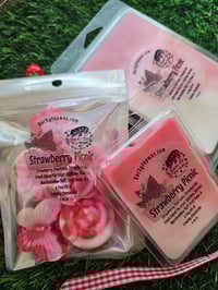 Image 4 of Strawberry Picnic - A Rockytop Wax Works exclusive custom houseblend fragrance 