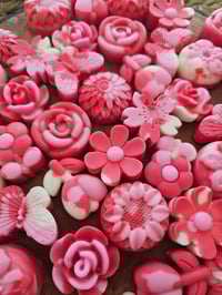 Image 2 of Strawberry Picnic - A Rockytop Wax Works exclusive custom houseblend fragrance 