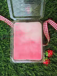 Image 7 of Strawberry Picnic - A Rockytop Wax Works exclusive custom houseblend fragrance 