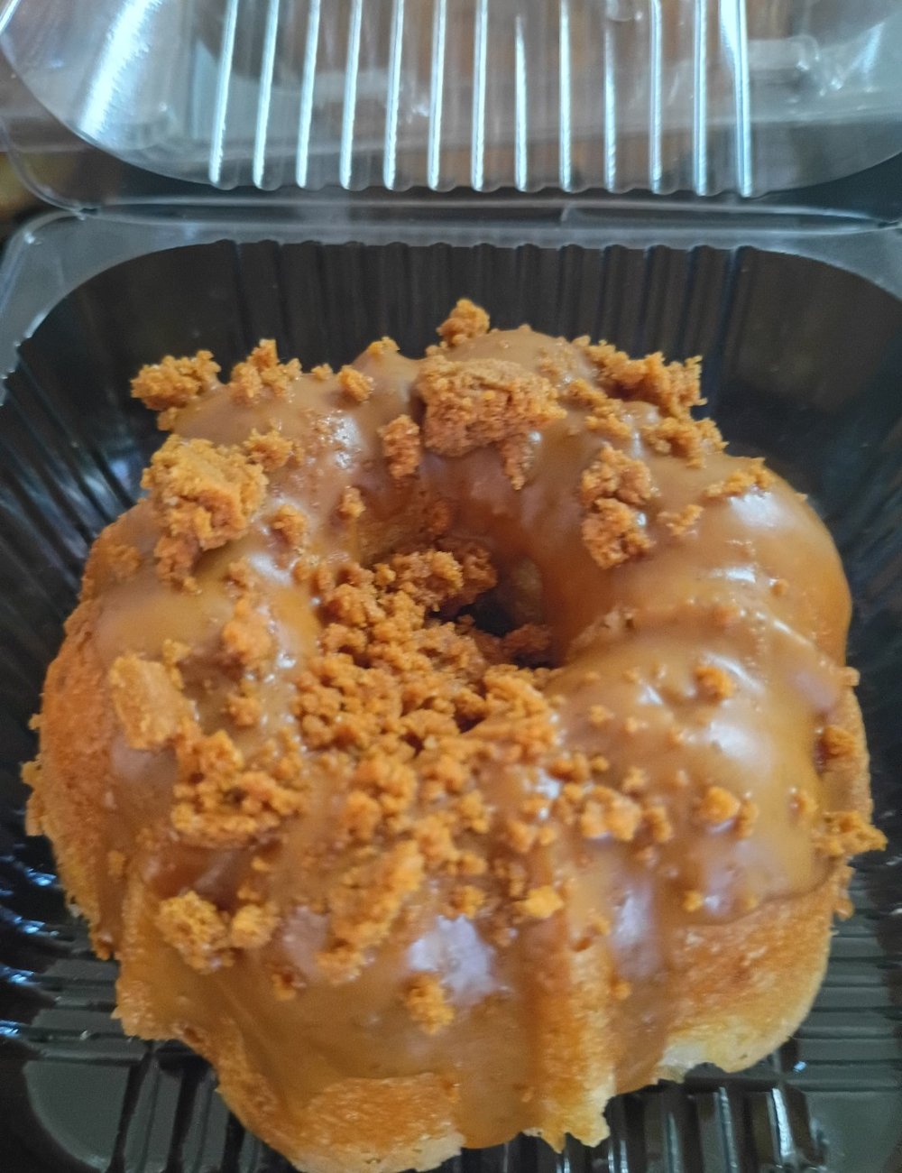 Image of Mini Bundt cakeb