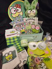 Image 2 of Keroppi Makeup Box Bundle 