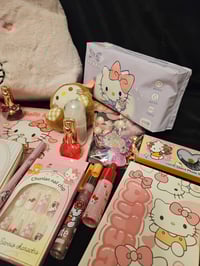 Image 3 of Hello Kitty Fluffy Shoulder Bag Bundle 