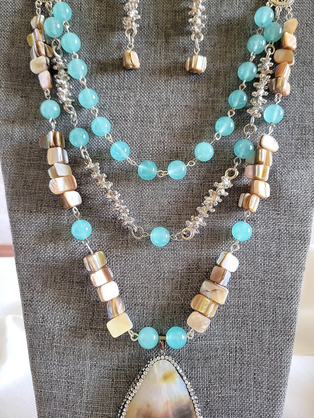 Image of Shell and Quartzite Triple-Strand Necklace and Earring Set