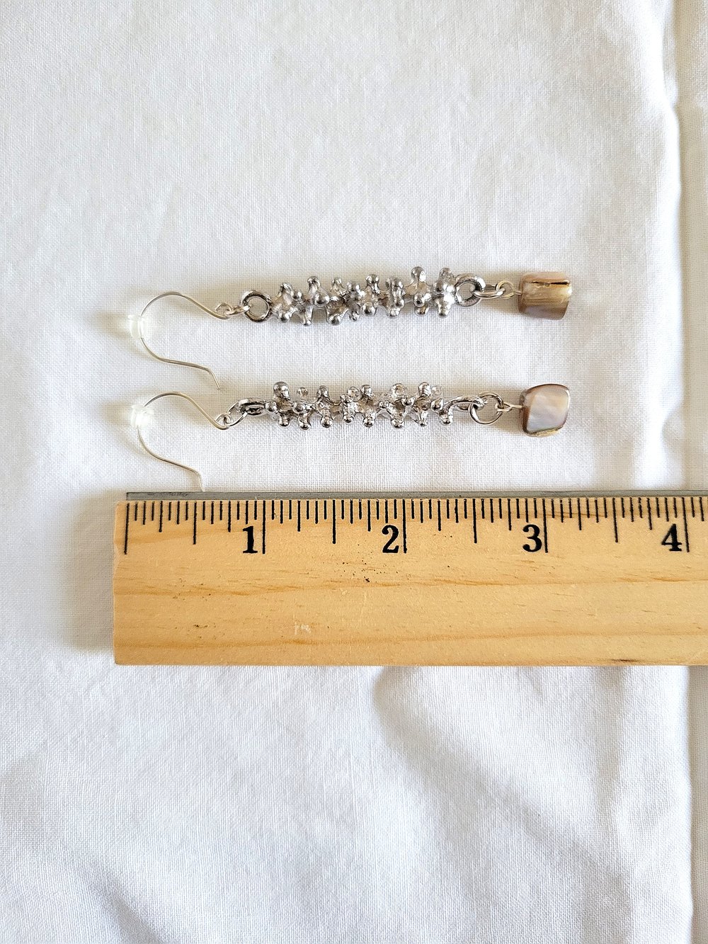 Image of Shell and Quartzite Triple-Strand Necklace and Earring Set